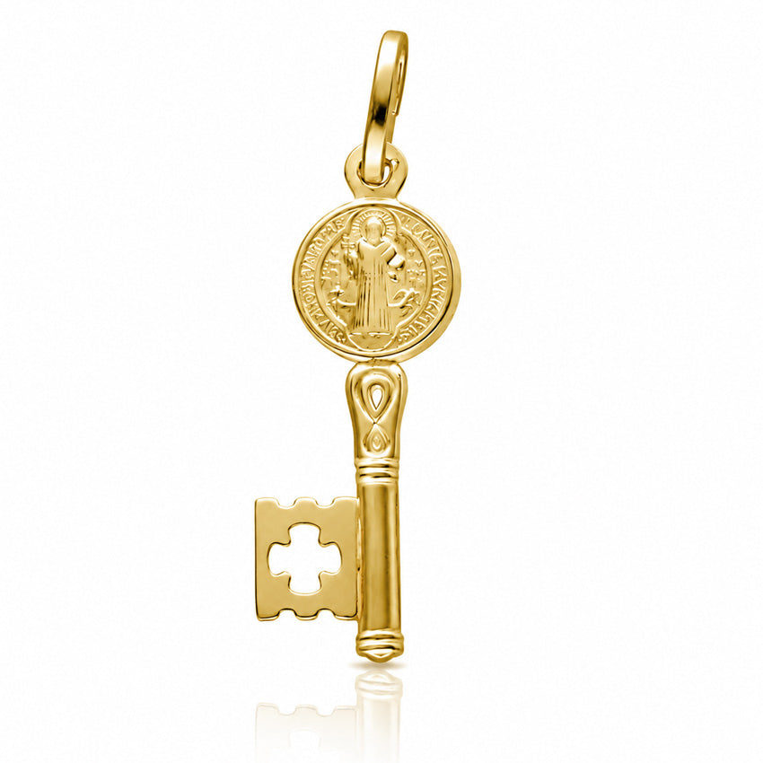 COLGANTE PLATA CHAPADA EN ORO LLAVE SAN BENITO PEQUEÑA - 7x20MM