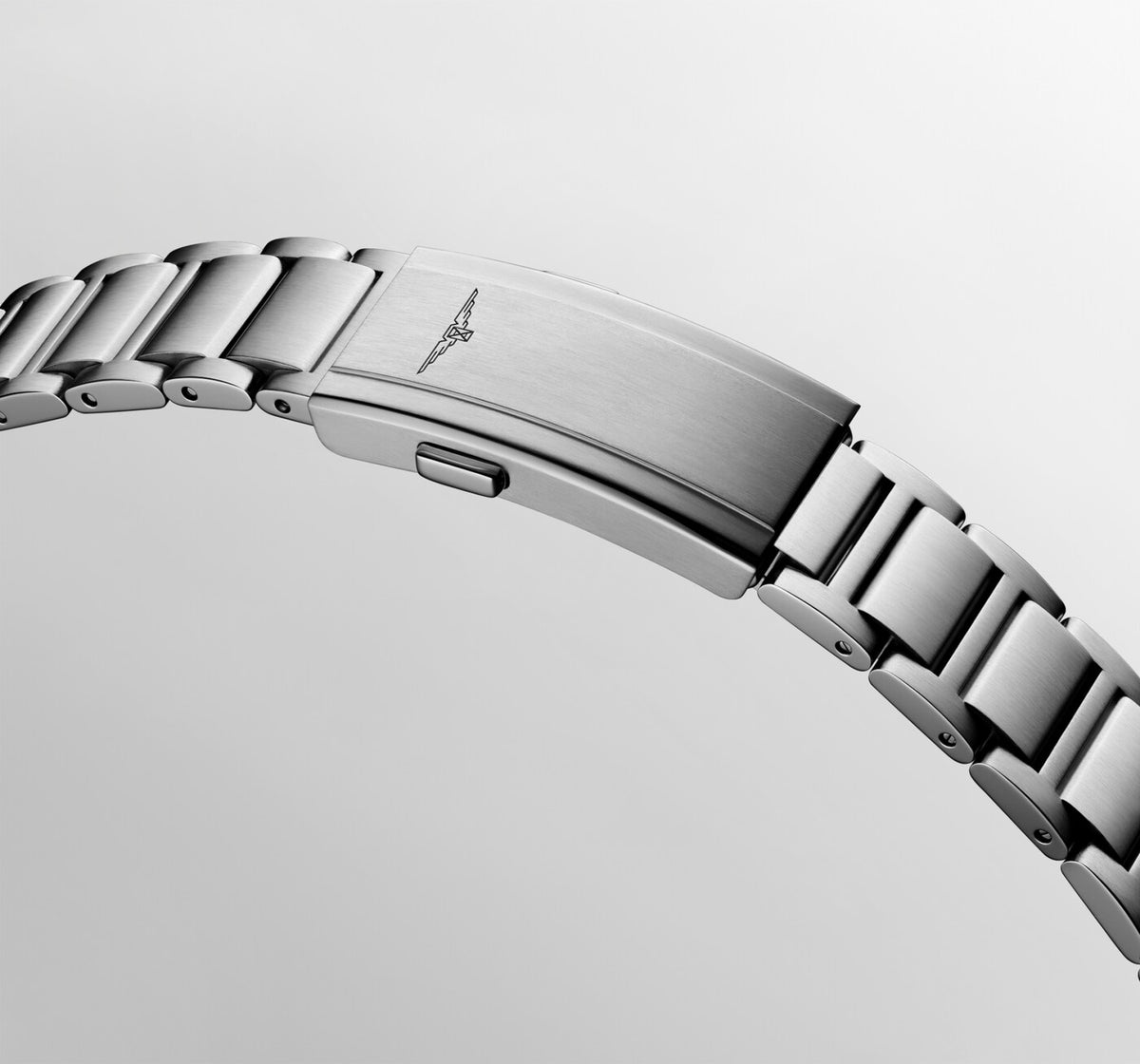 Longines Hydroconquest L3.779.4.06.6: cierre del brazalete de eslabones de acero