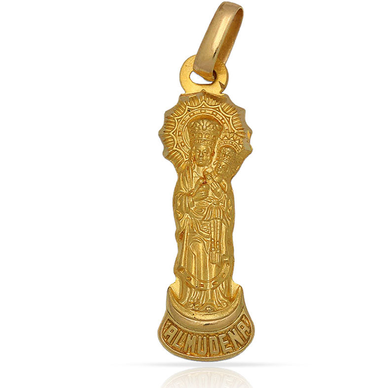 VIRGEN DE LA ALMUDENA ORO 18KL  - Peso: 2.60 gr 